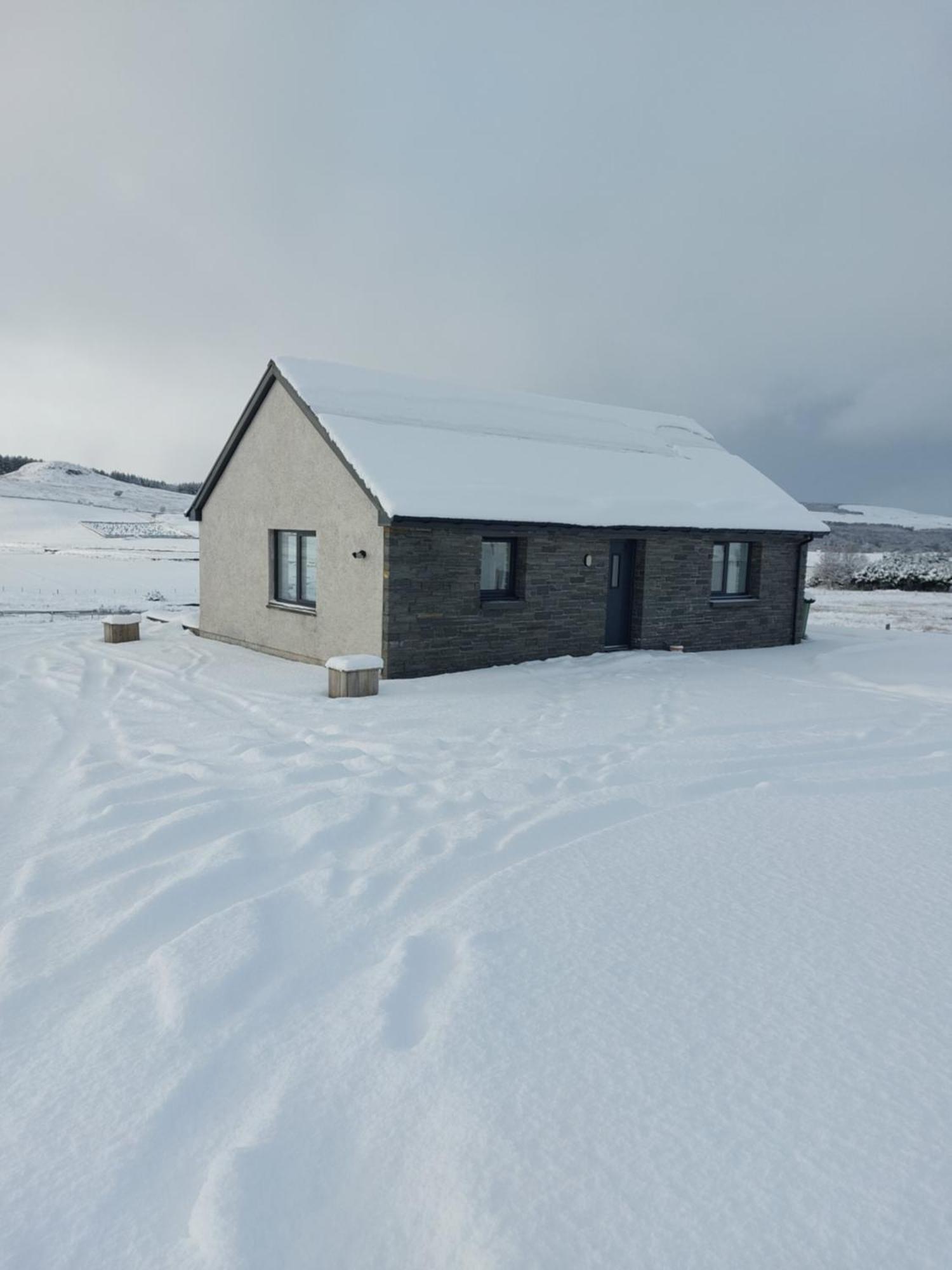 Poachers Bothy Skeabost Exterior foto