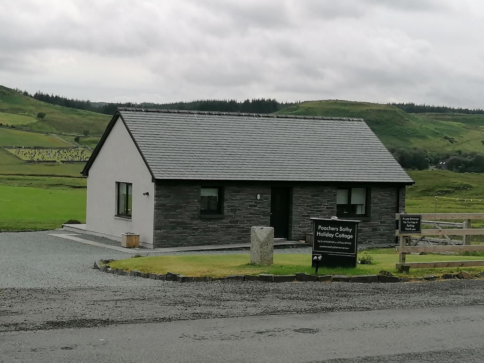 Poachers Bothy Skeabost Exterior foto