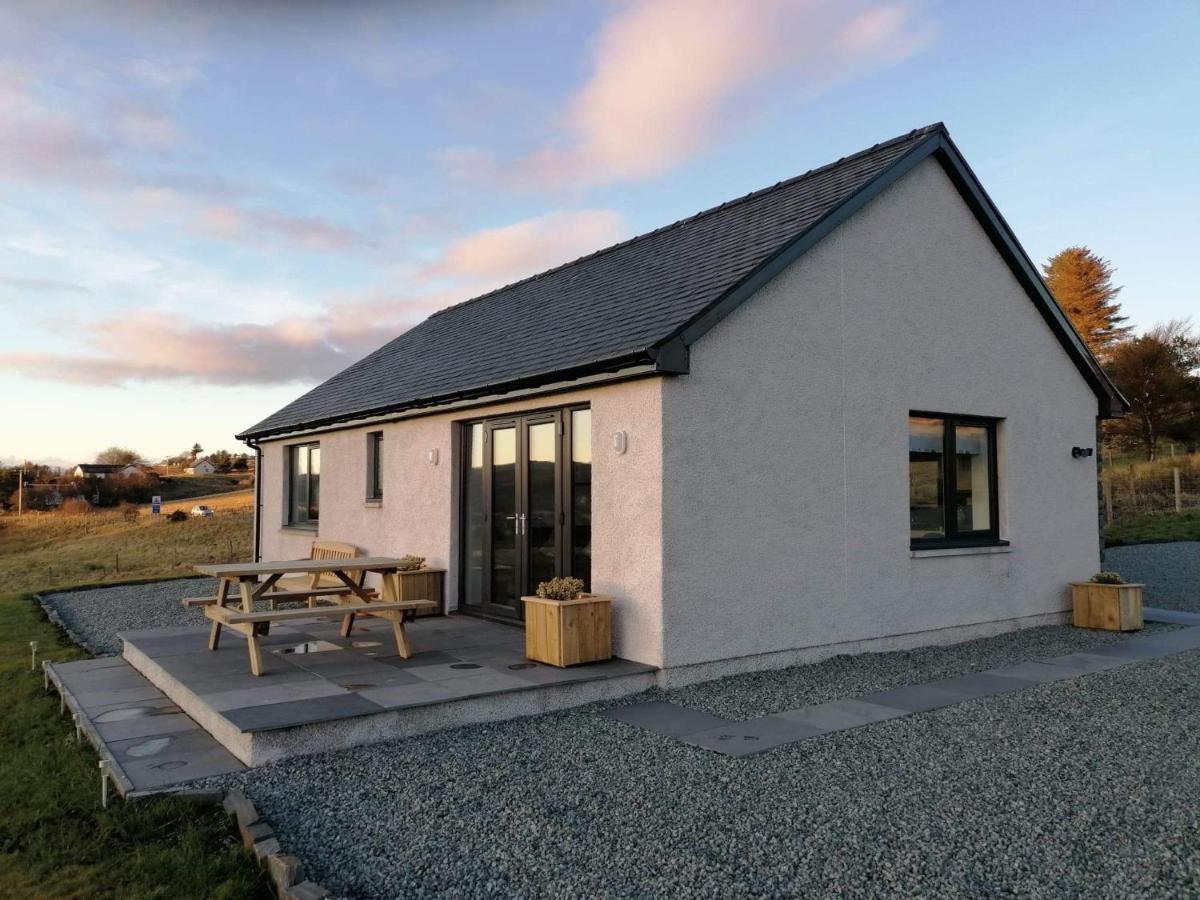 Poachers Bothy Skeabost Exterior foto